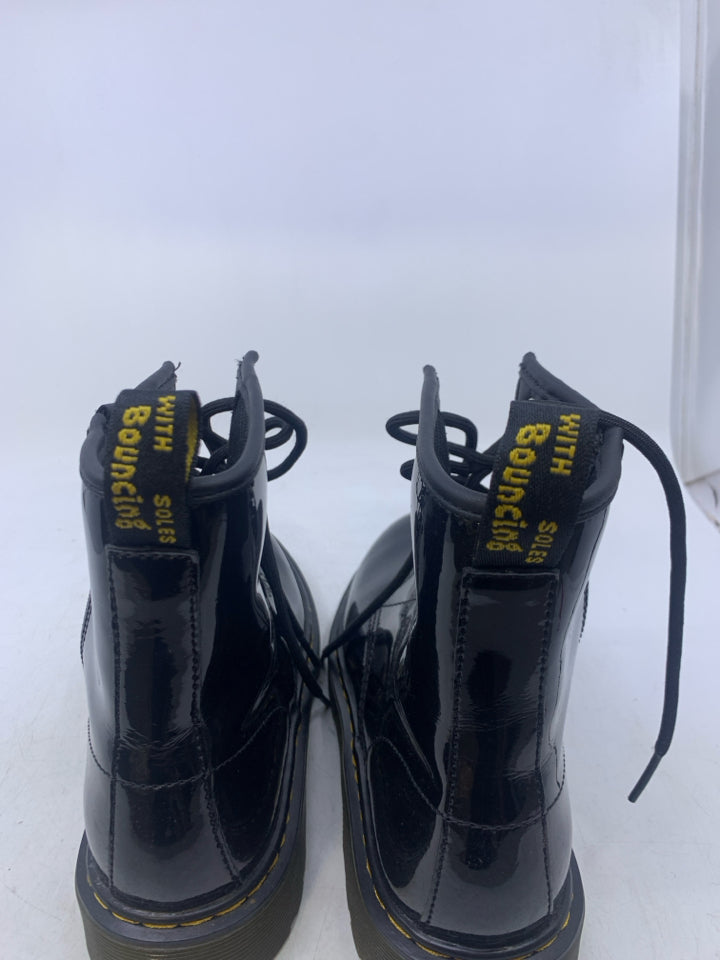 Dr. Martens Size 6 Juniors Boots