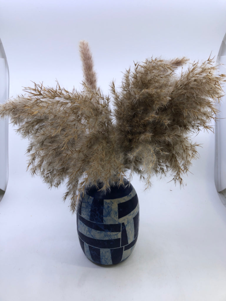 CERAMIC ABSTRACT BLUE & WHITE VASE W/FEATHERS.