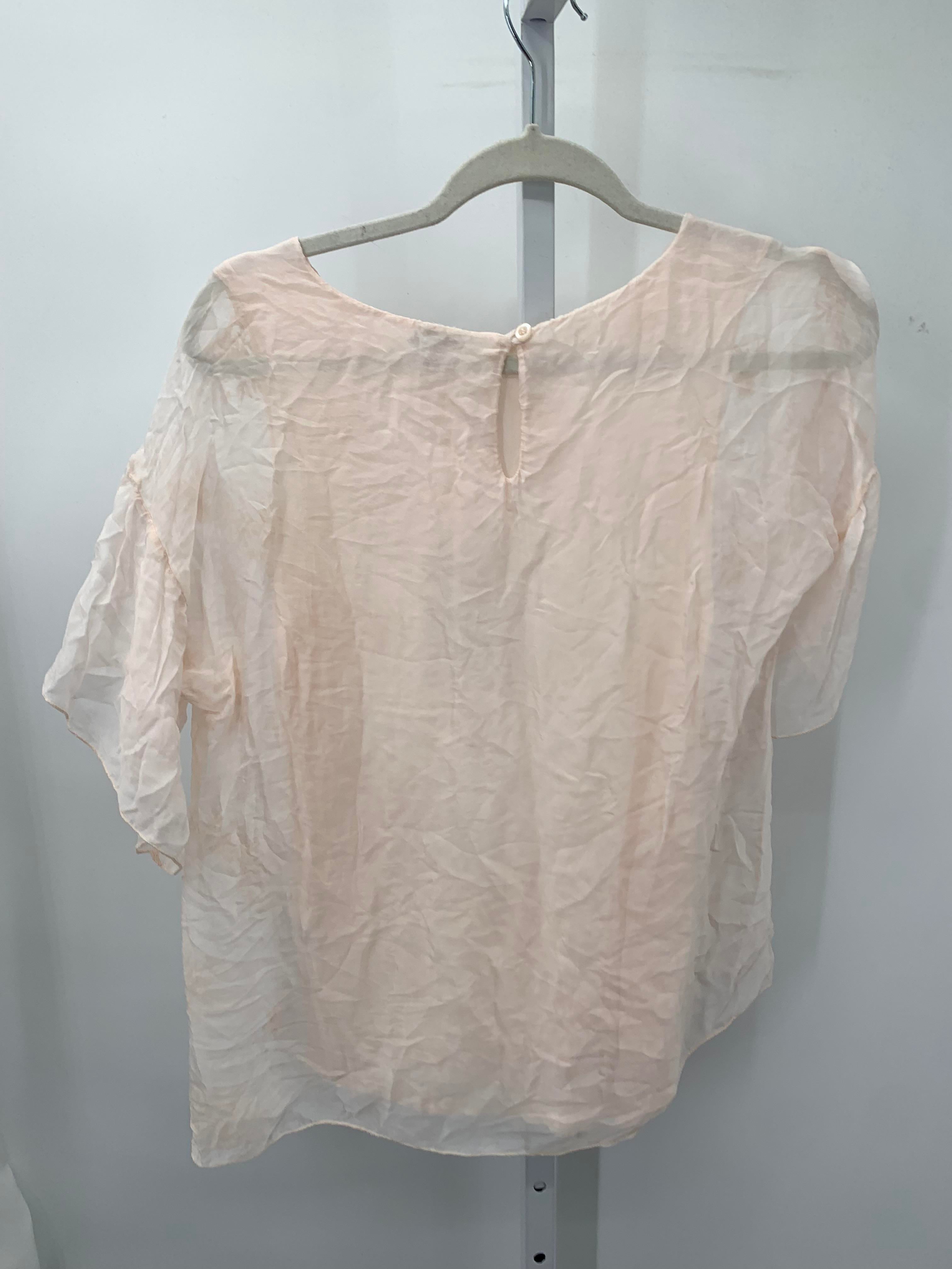 Size Medium Misses Short Sleeve Shirt