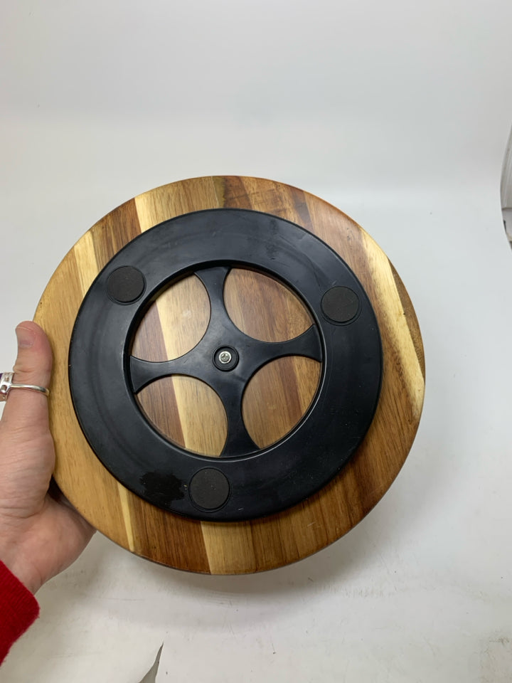 SMALL WOOD LAZY SUSAN.