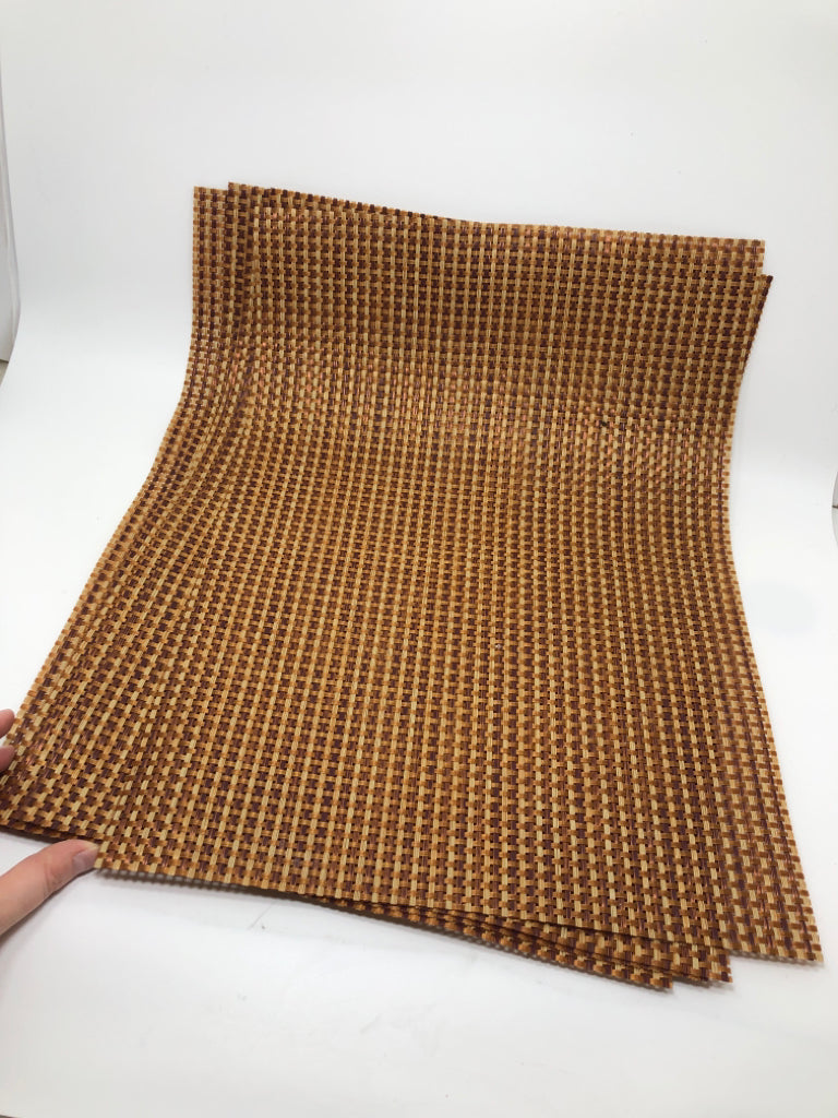 6 ORANGE WOVEN RATTAN PLACEMATS.