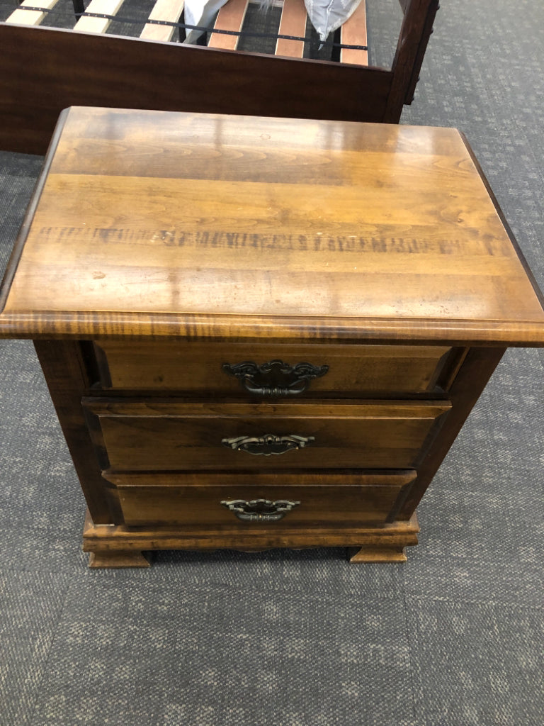 WARM CHERRY WOOD 3 DRAWER NIGHTSTAND.
