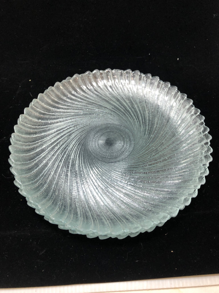 4 FROSTED SWIRL CLEAR GLASS DINNER PLATES.
