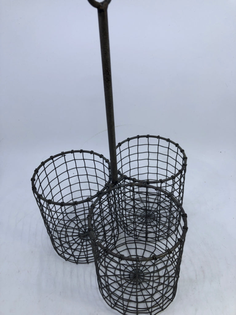 3 DIVIDED GREY METAL UTENSIL HOLDER W/ HANDLE.