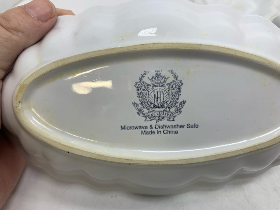 4 OVAL SCALLOP EDGE BOWLS.