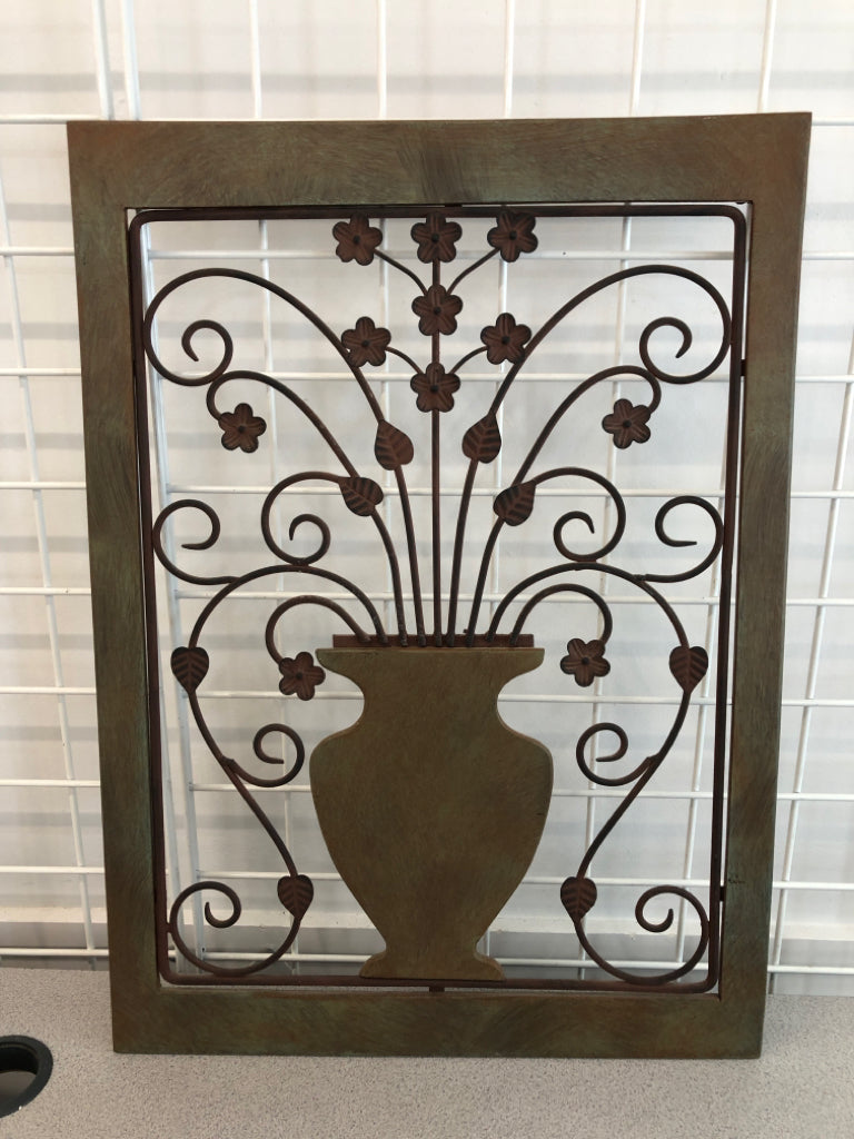 METAL SCROLL FLOWER BOUQUET IN RUSTIC WOOD FRAME.