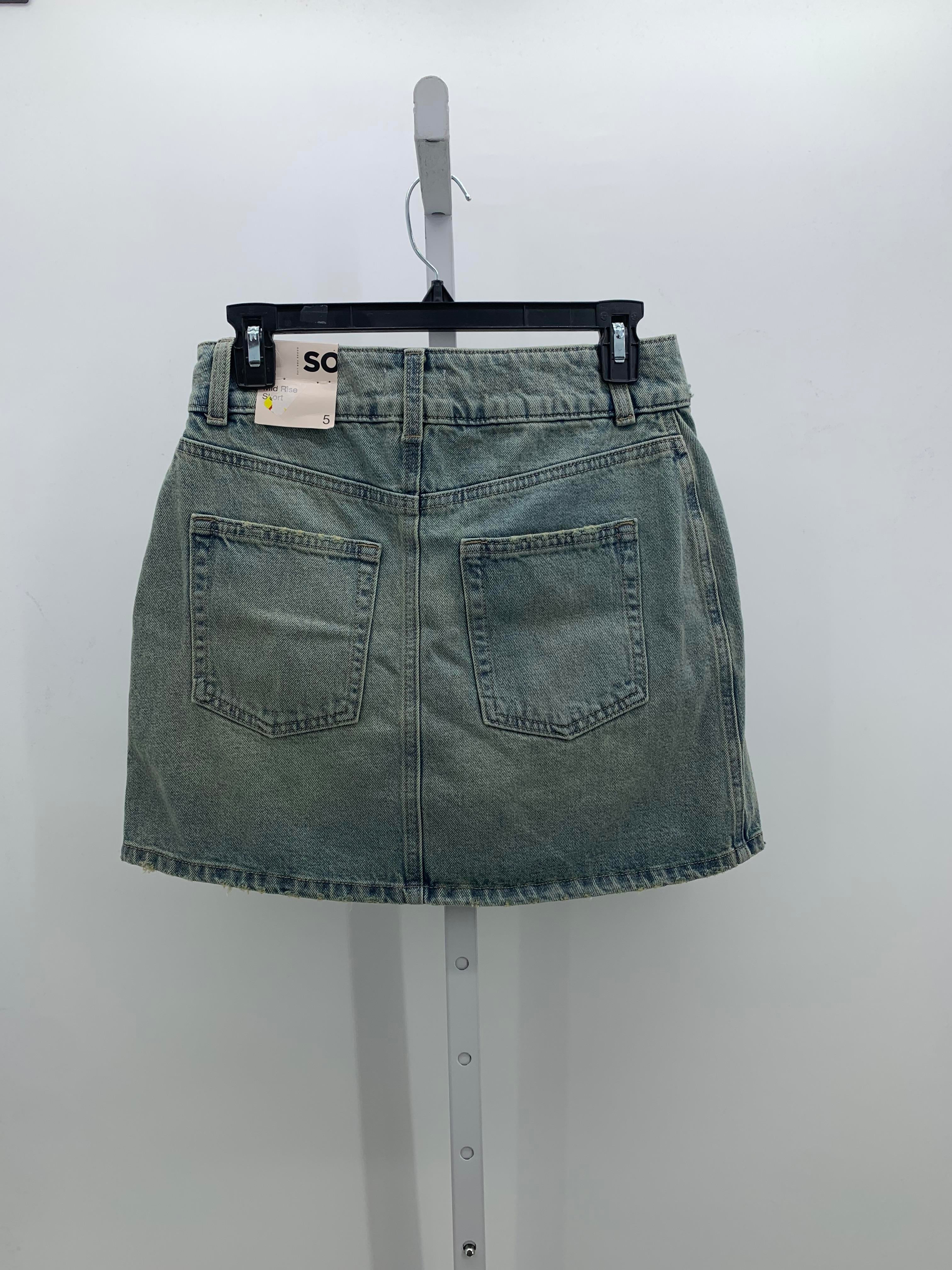 SO Size 5 Juniors Skirt