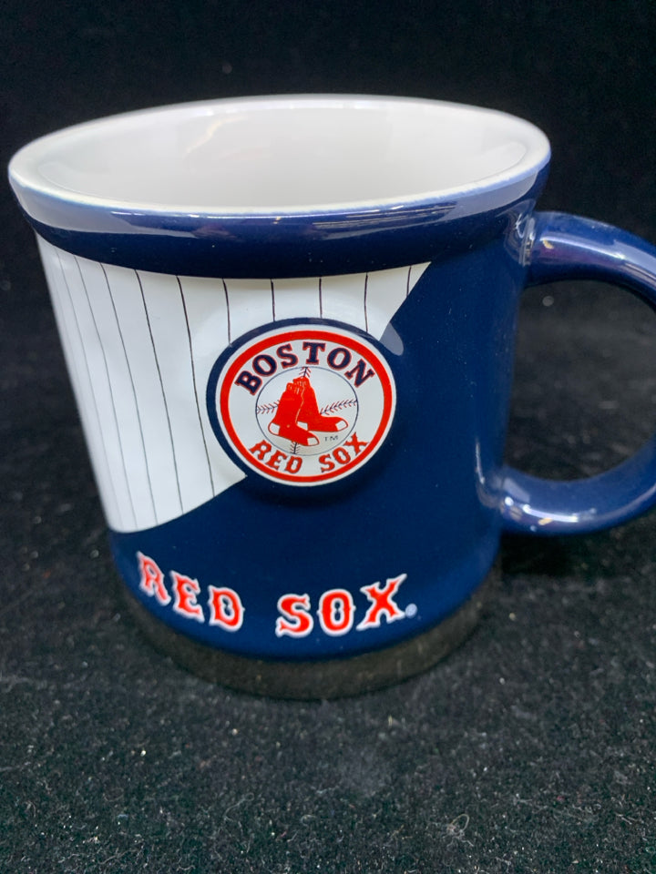 NAVY BOSTON RED SOX MUG.