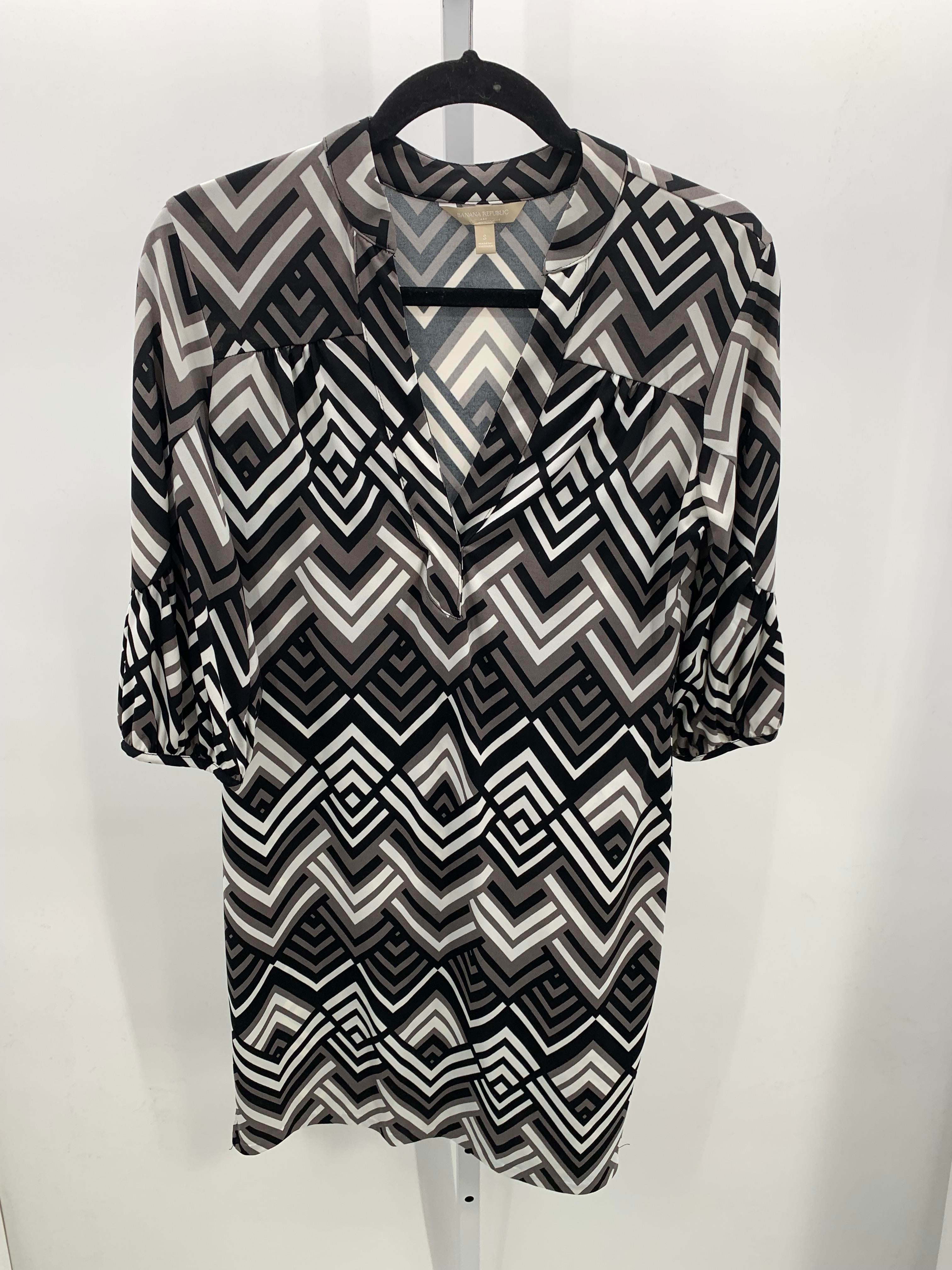 Banana Republic Size Small Misses 3/4 Sleeve Dress