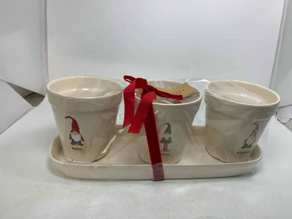 NIP RAE DUNN 4PC PLANTER SET W/ GNOMES.