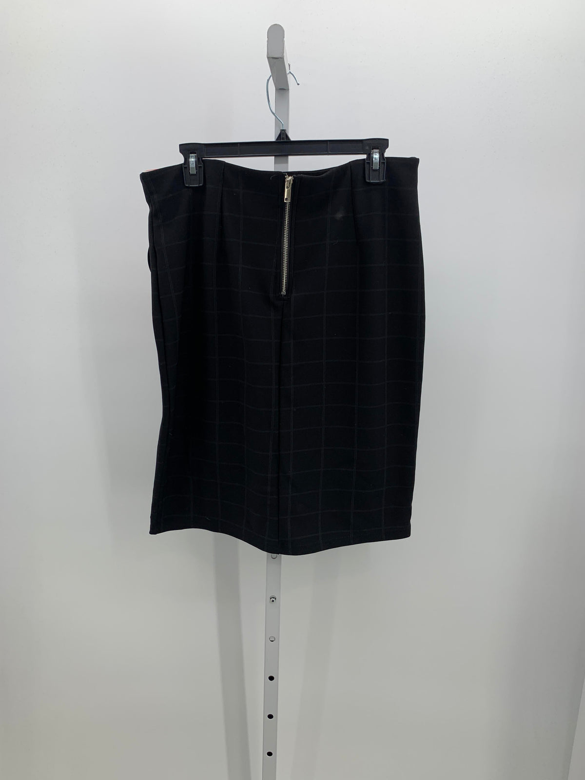 Size Extra Large Misses Skirt