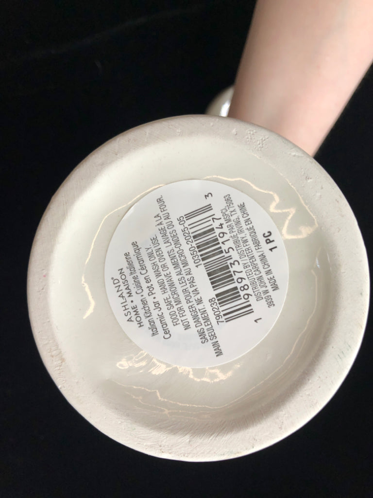 CERAMIC PASTA JAR W/LID.