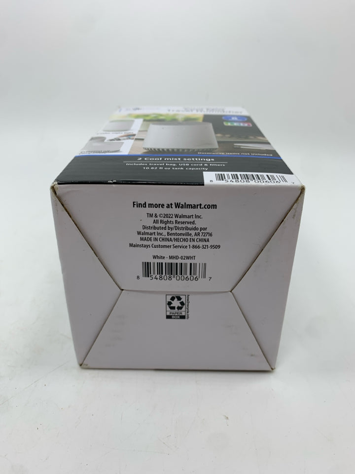 NIB COOL MIST TRAVEL HUMIDIFIER.