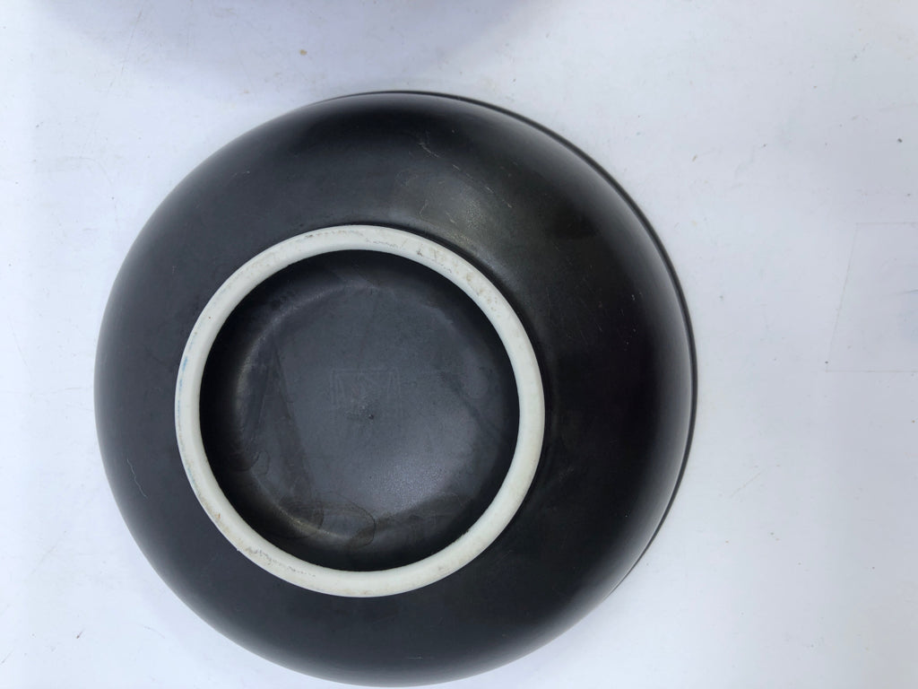 2 WHITE FLOWER BOWLS.