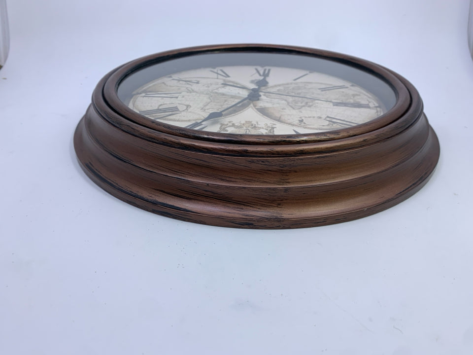 WORLD MAP ROUND WALL CLOCK.