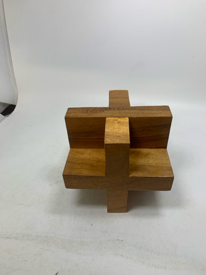 WOOD 3D BLOCK CUBE.