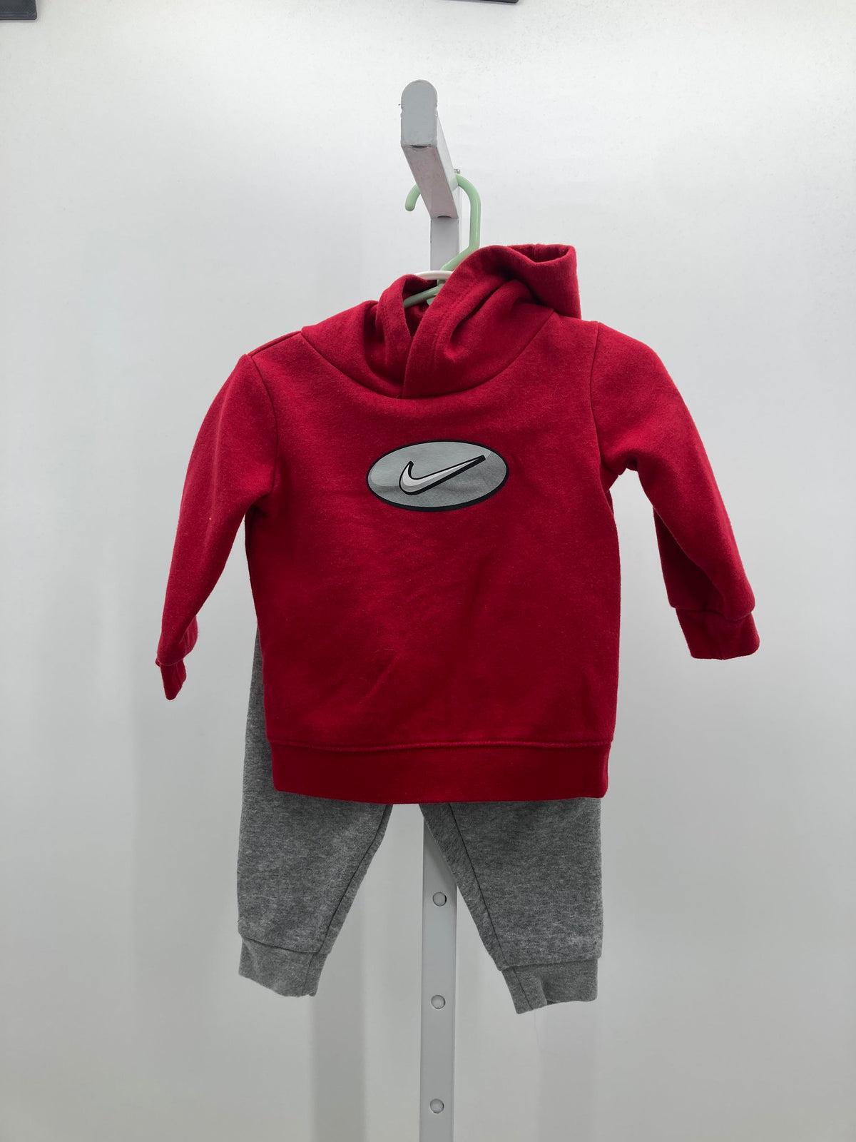 KNIT HOODED AND GREY PANTS