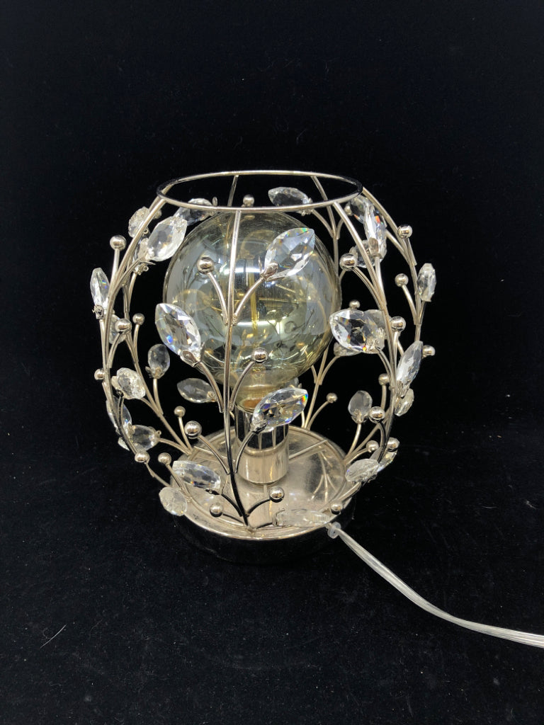 ROUND JEWELED LAMP.