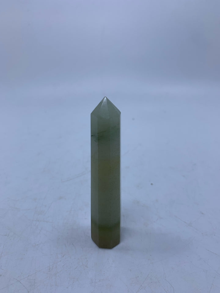 GREEN PRISM CALLUM STONE IN BAG.
