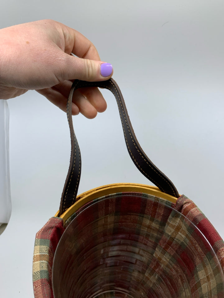 LARGE GATEHOUSE HANGING BASKET ORCHARD PLAID LINER AND PROTECTOR.