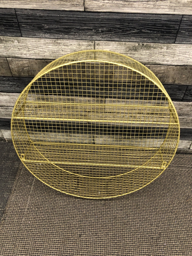 GOLD WIRE CIRCLE WALL SHELF.