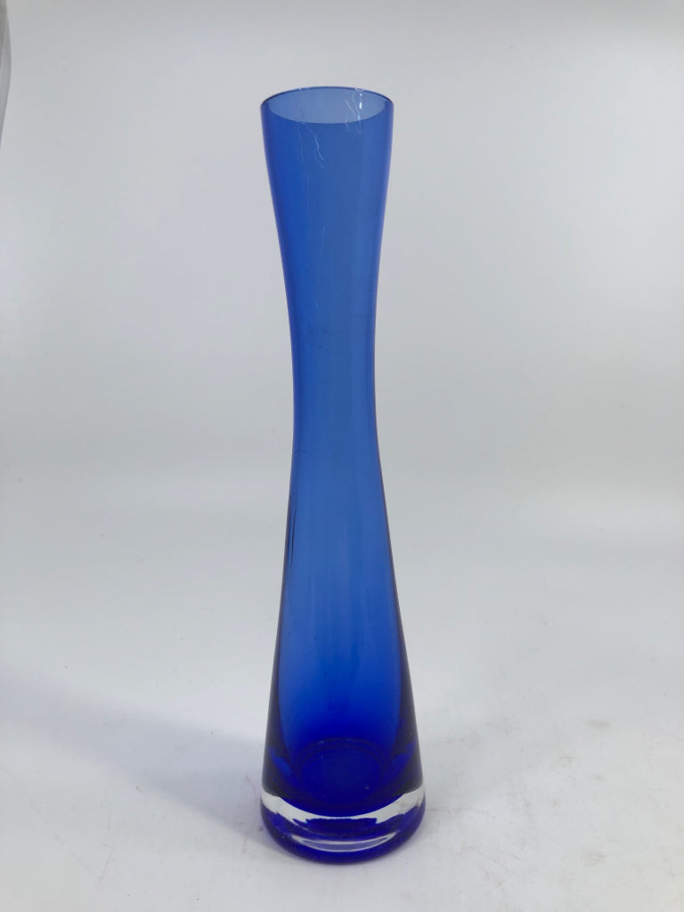 COBALT BLUE BUD VASE.