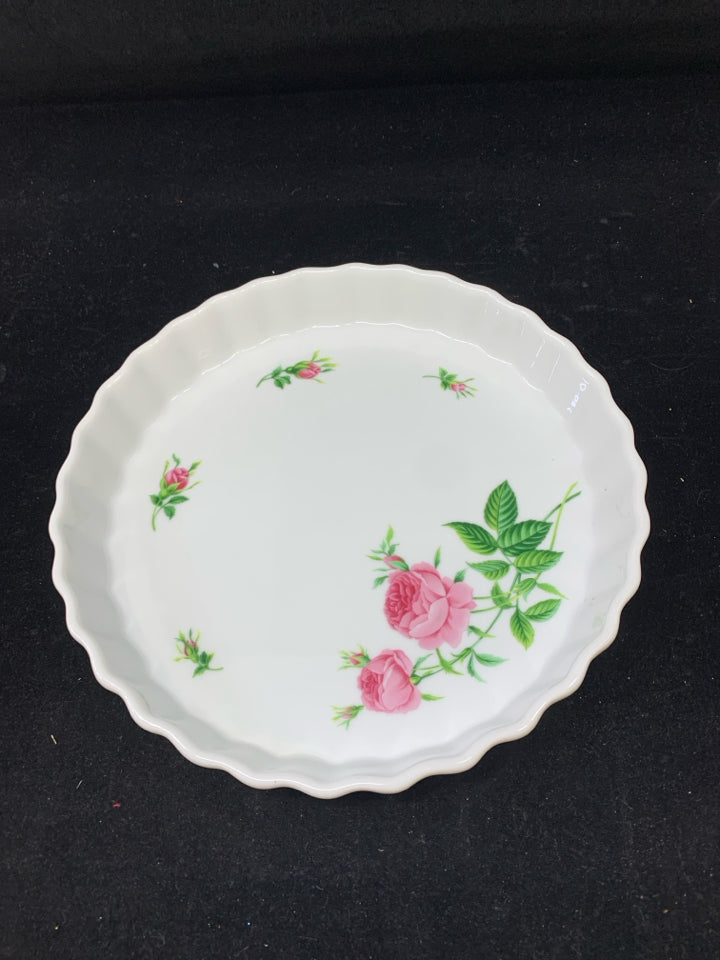 ROSE BUD WHITE QUICHE DISH.