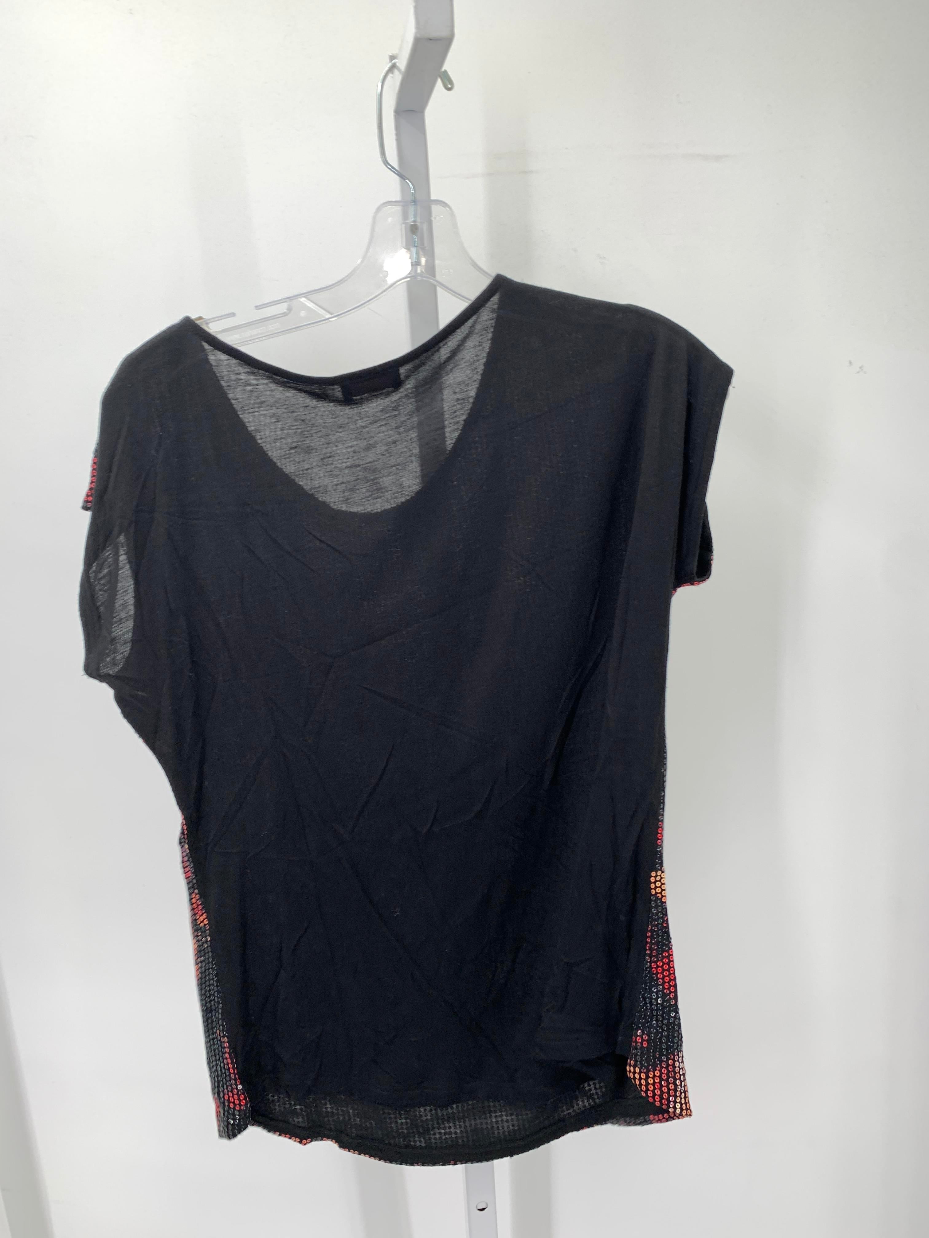 Size Medium Misses Short Sleeve Shirt