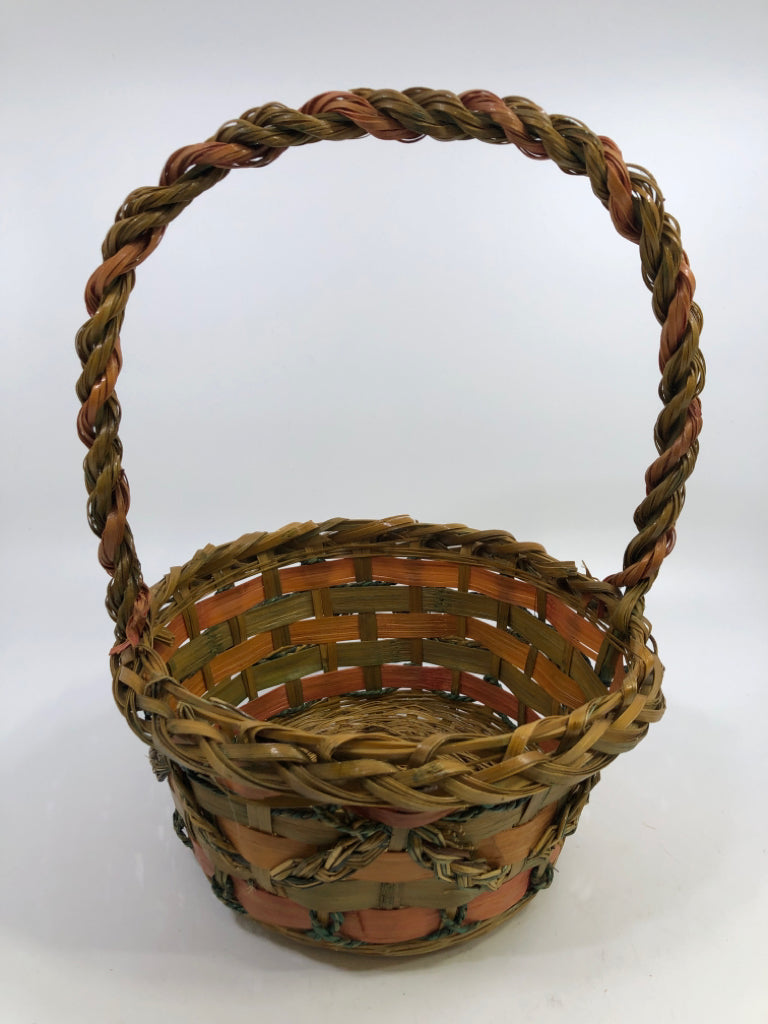 WOVEN BASKET W/TEAL BRAIDING.