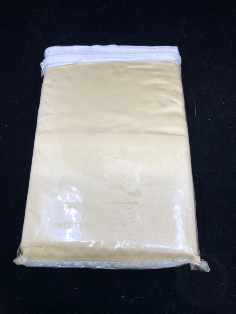 NIP ANDIAMO CREAM W TAN KING PILLOW CASES.