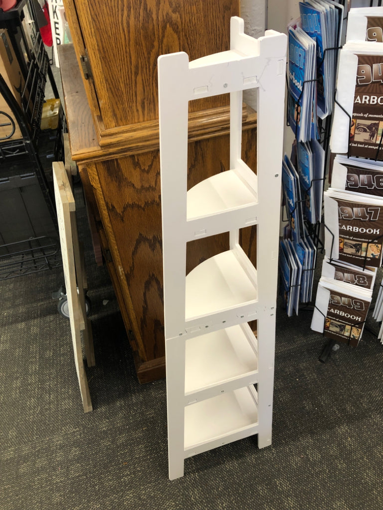 WHITE CORNER SHELVING UNIT, 5 SHELVES.