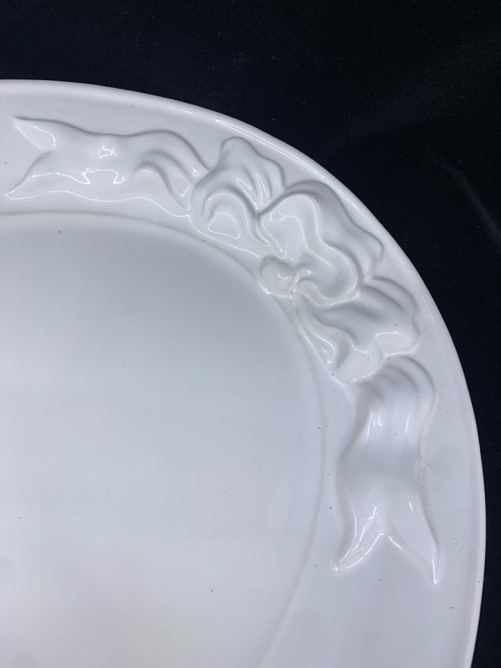 WHITE OVAL EMBOSSED BOW PLATTER.