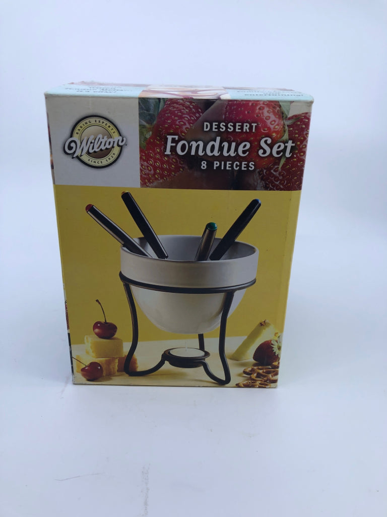 NIB WILTON FONDUE SET.