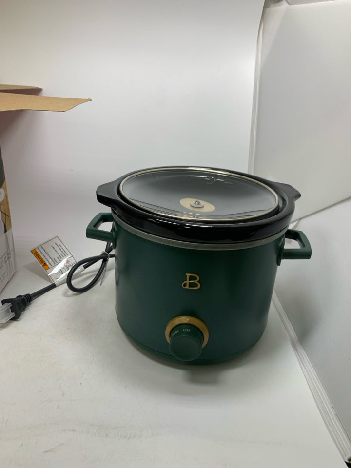 IN BOX THYME GREEN SLOWER COOKER.