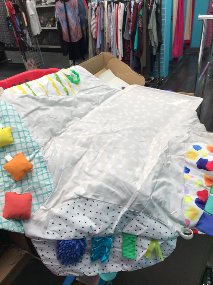 IN BOX "Lovevery" The Play Gym (Newborn - Toddler)