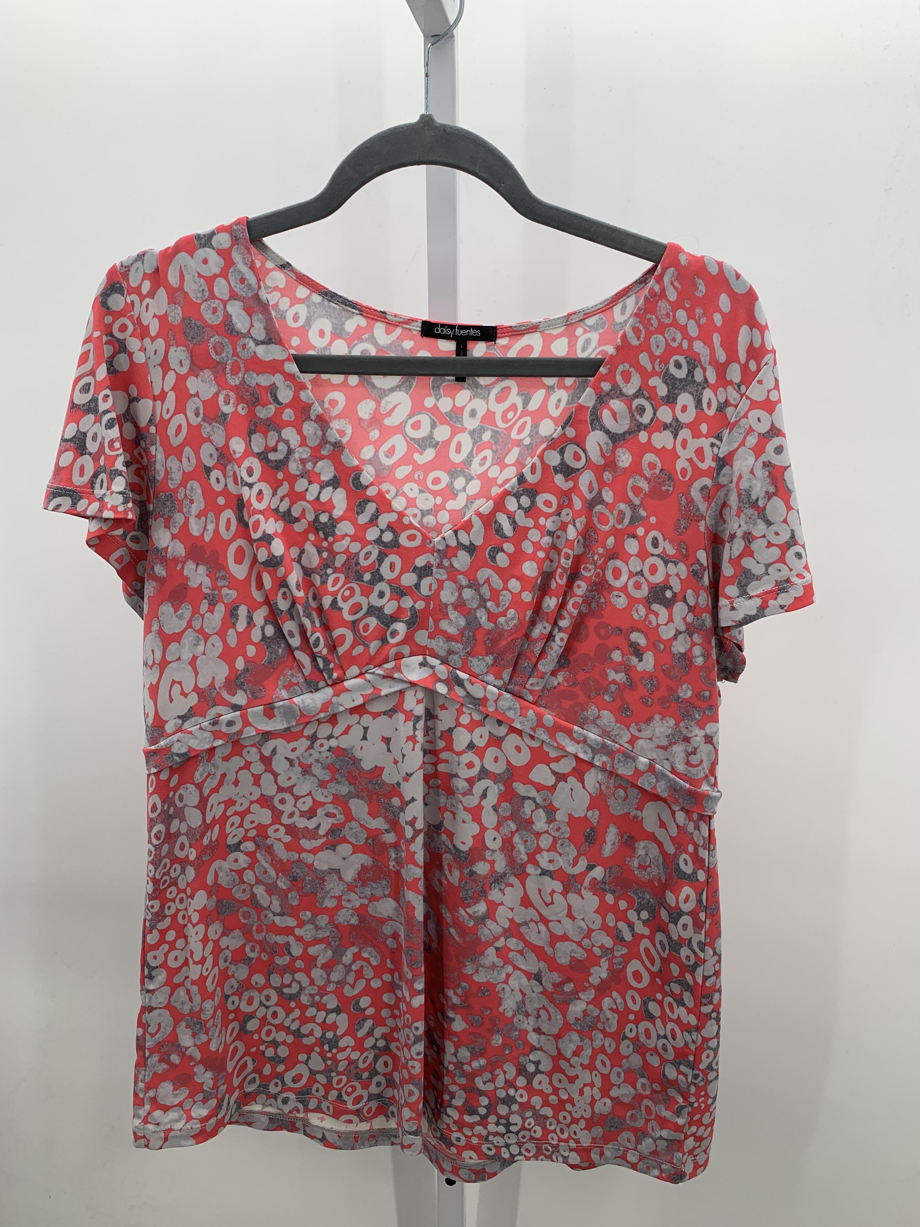 Daisy Fuentes Size Large Misses Short Sleeve Shirt