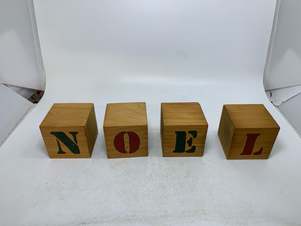 4 BLOCKS SPELL NOEL.