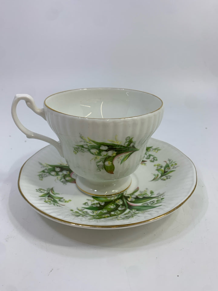 GREEN LEAF TEACUP SET.