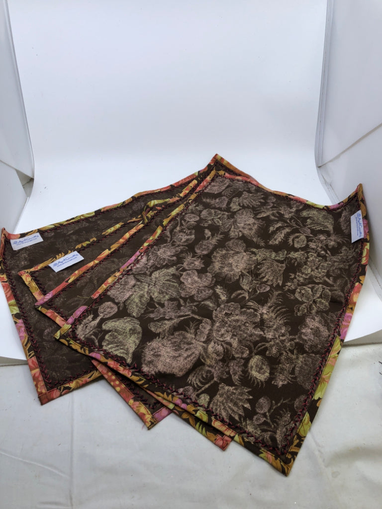 4 FLORAL PLACEMATS.