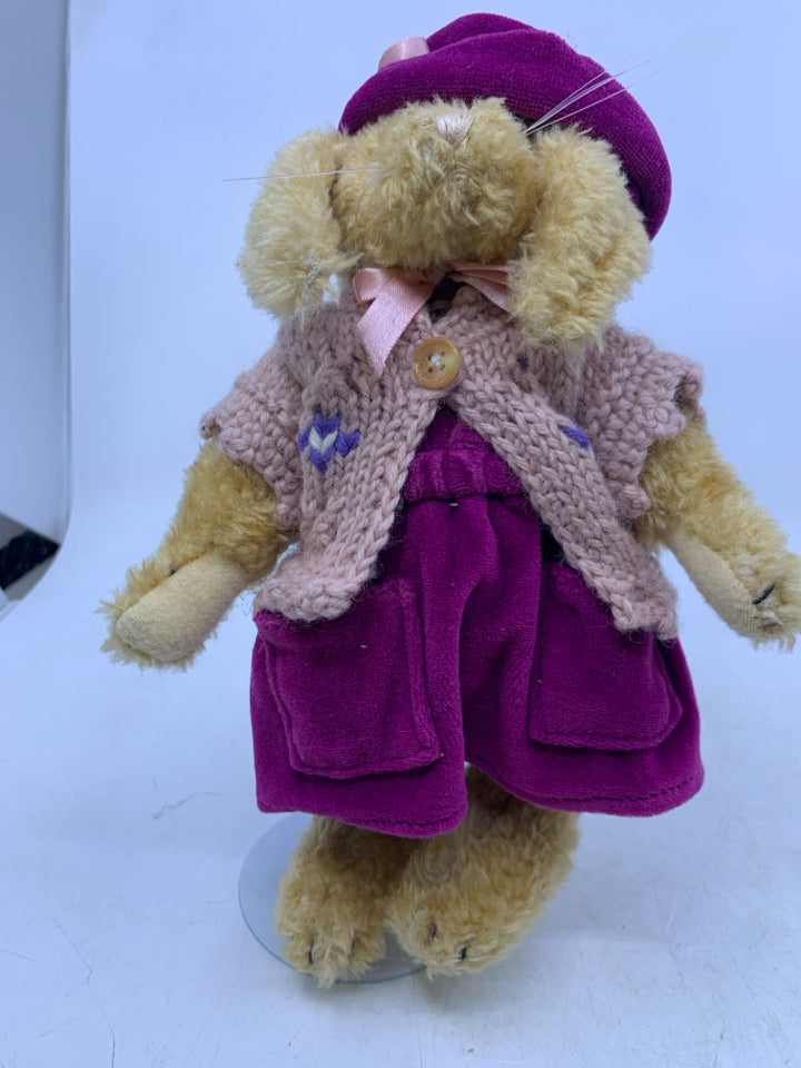 SHAG BUNNY W/DARK PINK DRESS SHORT SLEEVE SWEATER ON STAND.