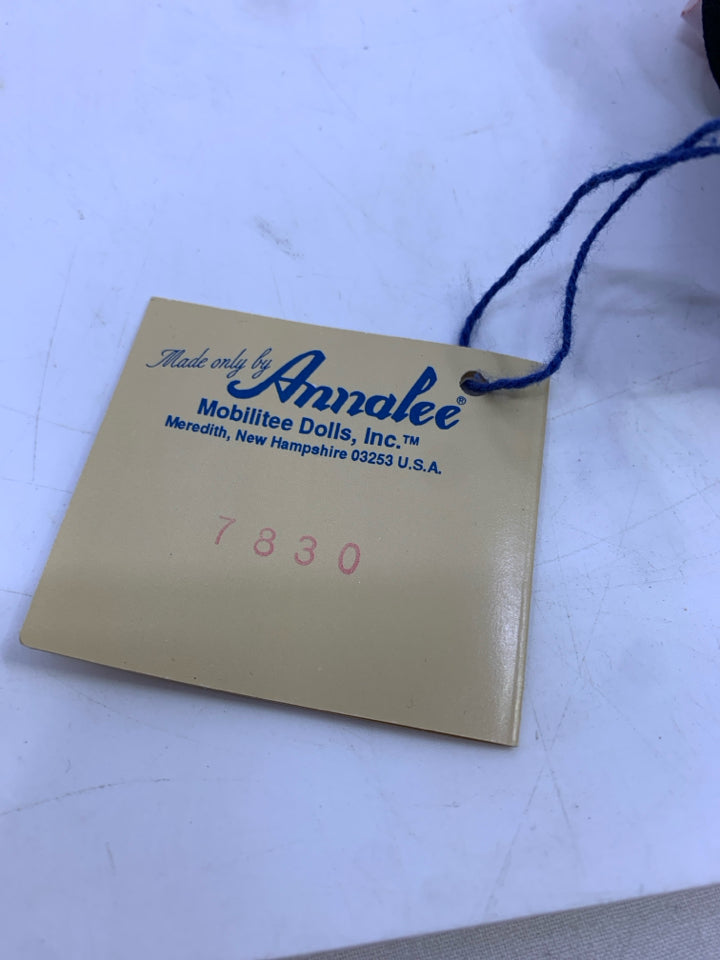 ANNALEE SNOWMAN HEAD ORNAMENT.