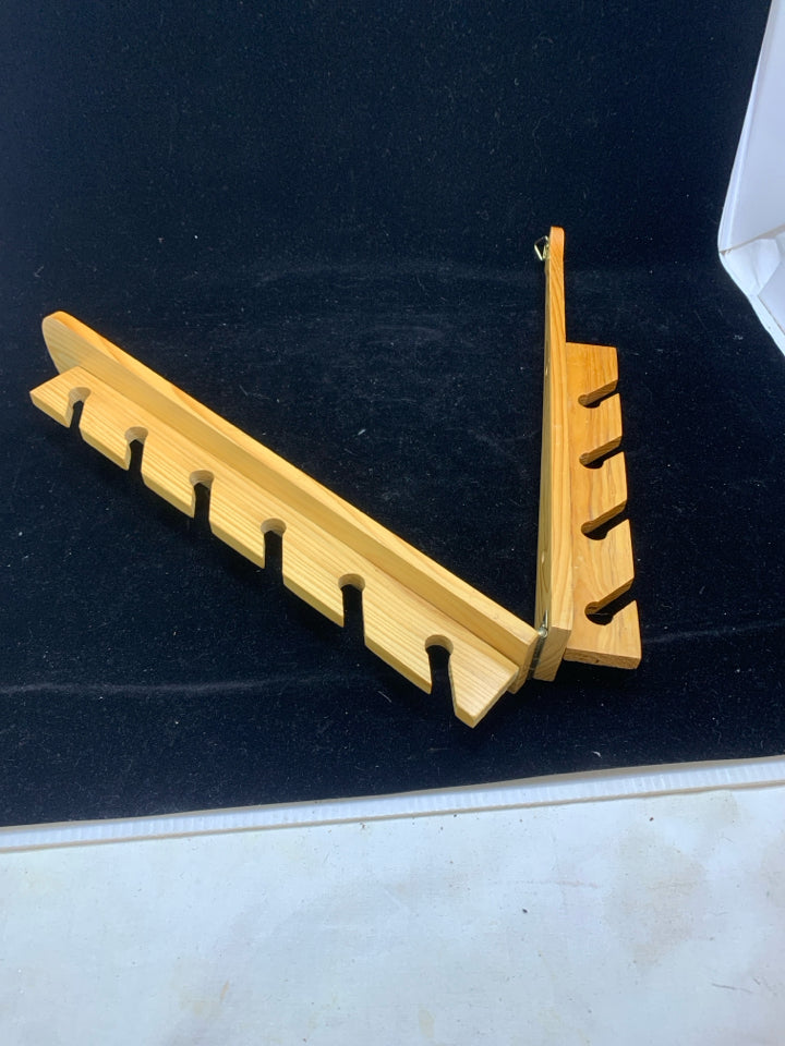 BASEBALL BAT HAT HOLDER.