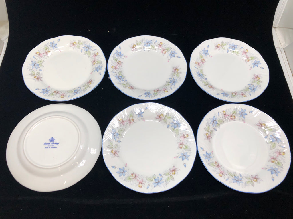 19PC VTG BLUE FLORAL TEA SET SRV FOR 6.