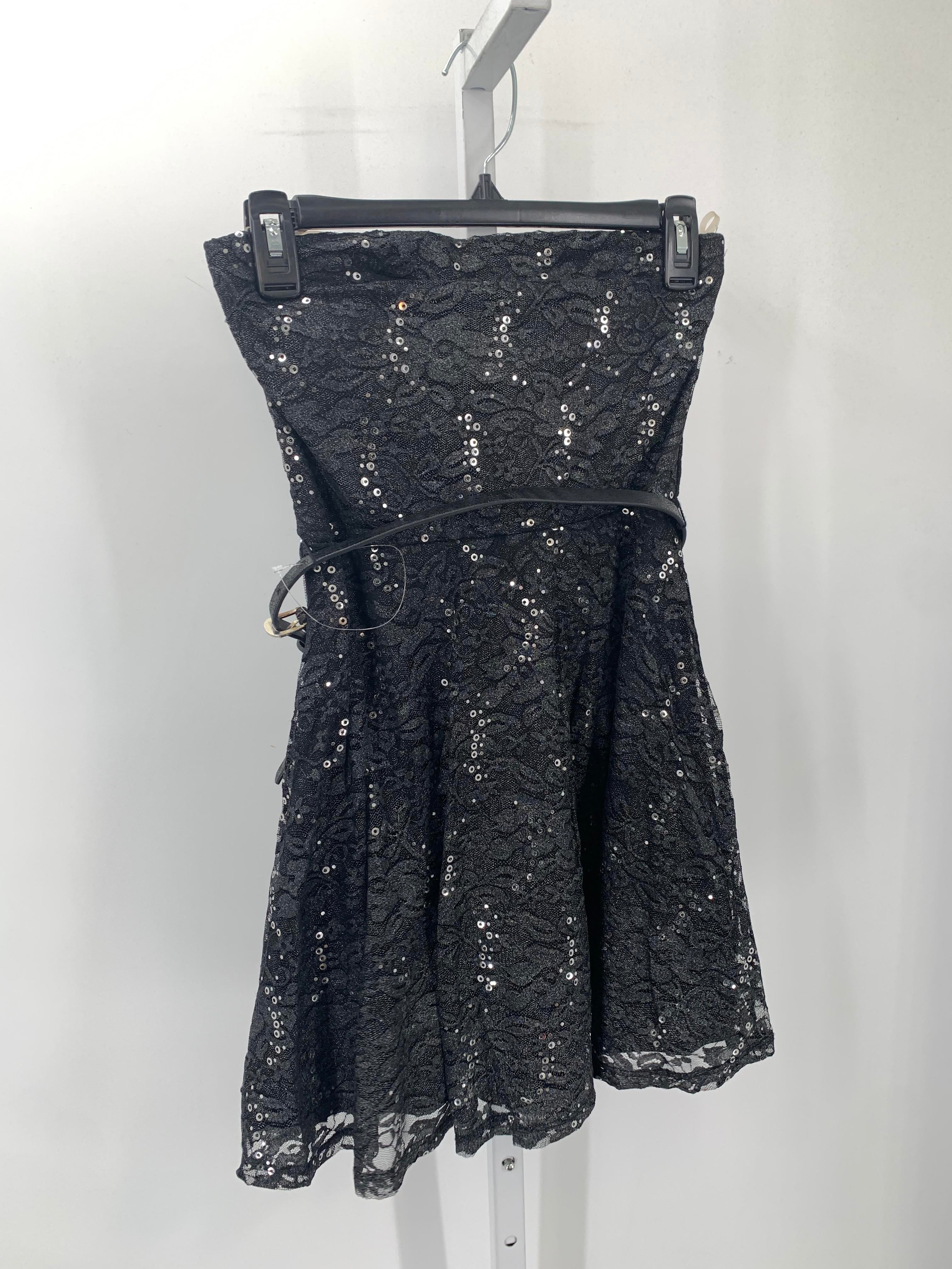 Love Reign Size Small Juniors Sleeveless Dress