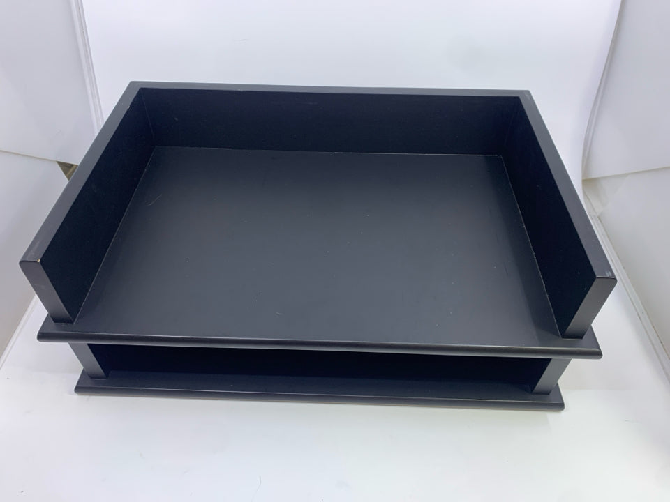BLACK 2-LAYER LETTER ORGANIZER TRAY.