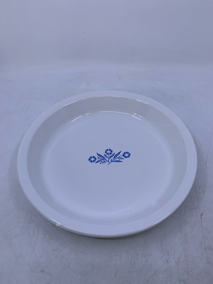 WHITE BLUE CORNFLOWER PIE PLATE.