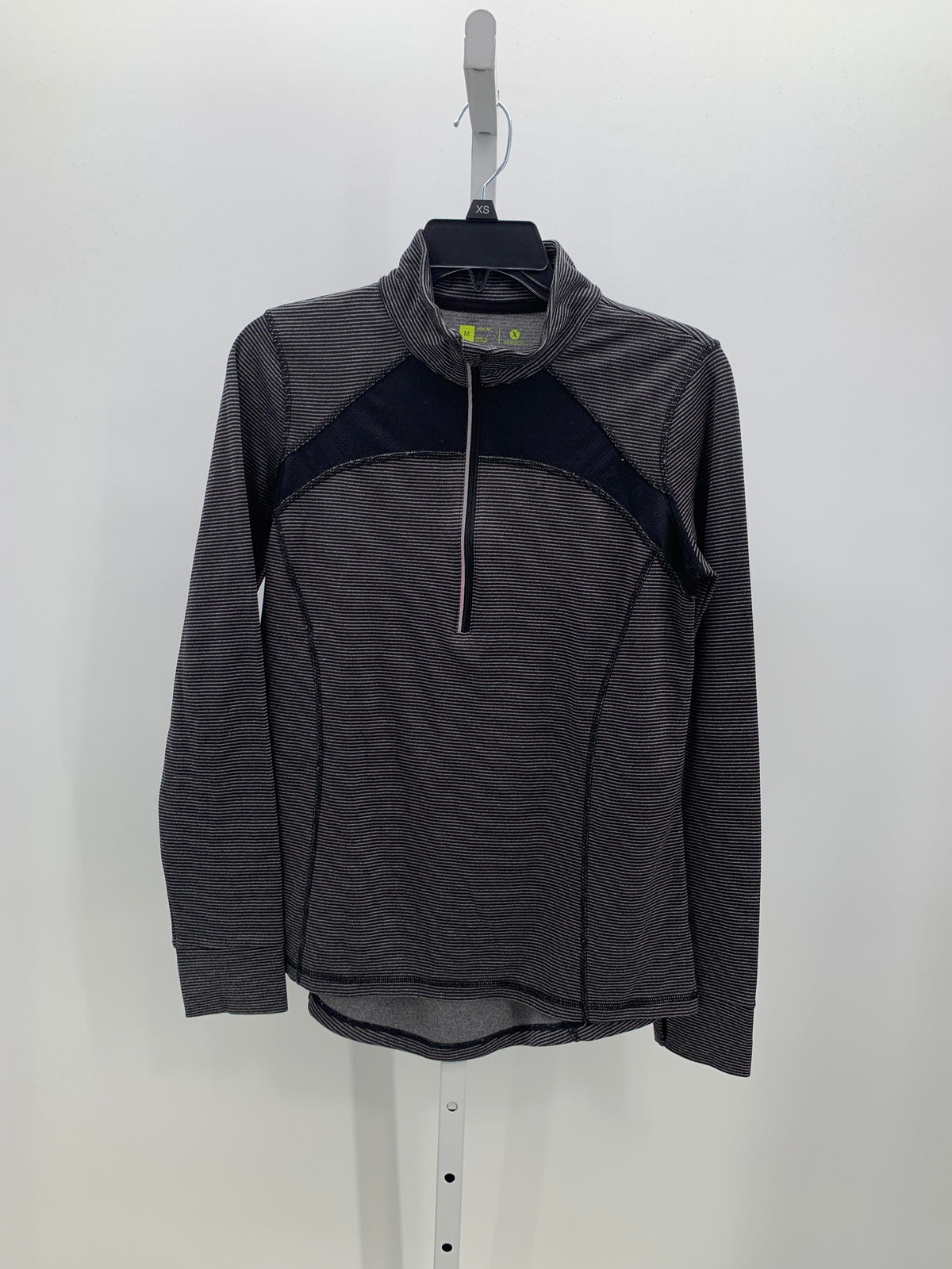 Xersion Size Medium Misses Long Sleeve Shirt