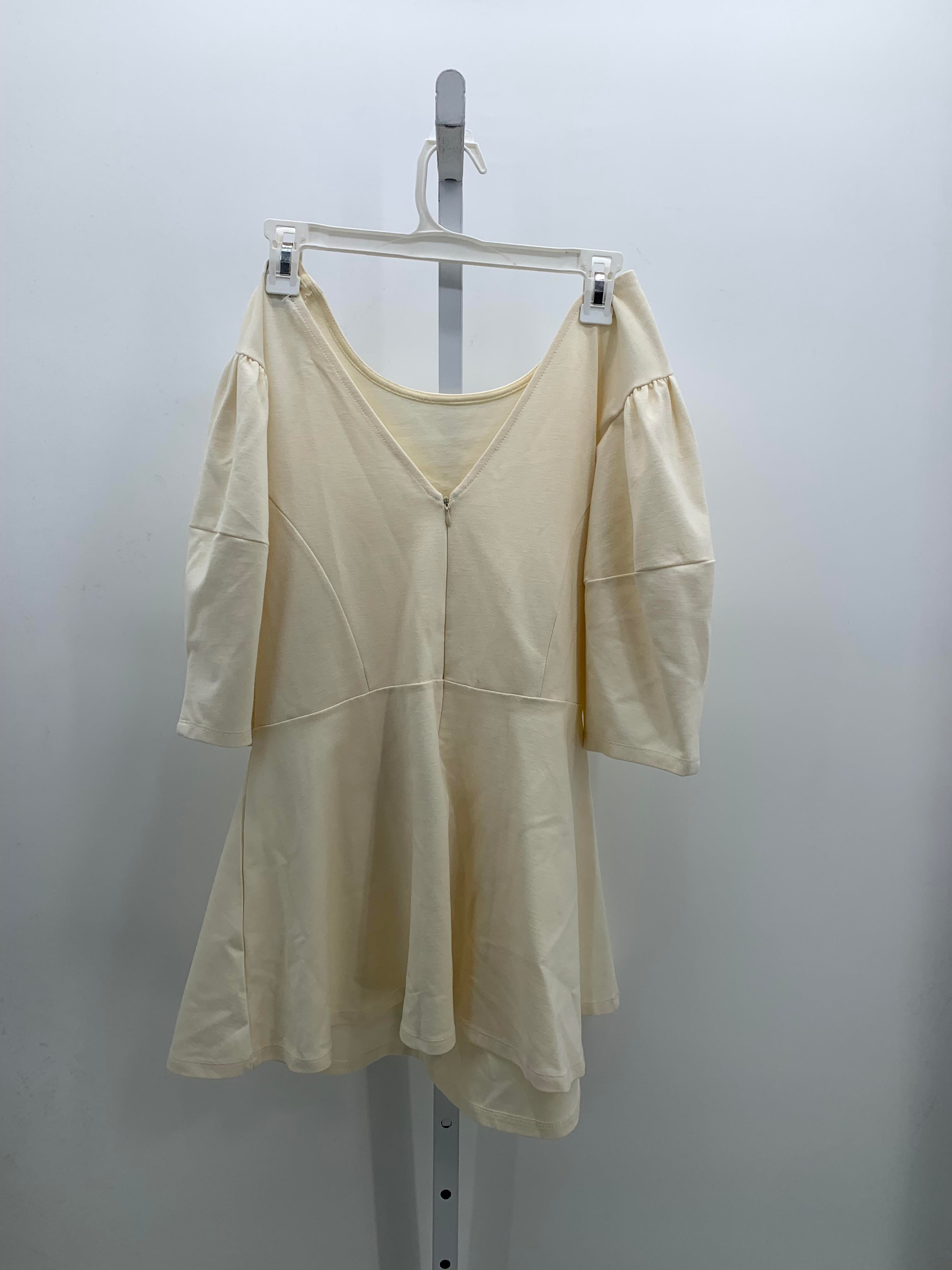 Size 14 Misses Short Sleeve Shirt