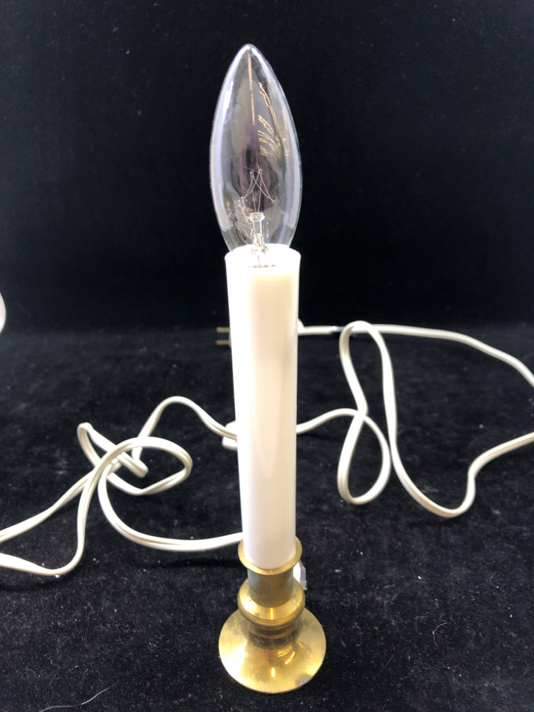 WHITE PLUG IN WINDOW CANDLE.