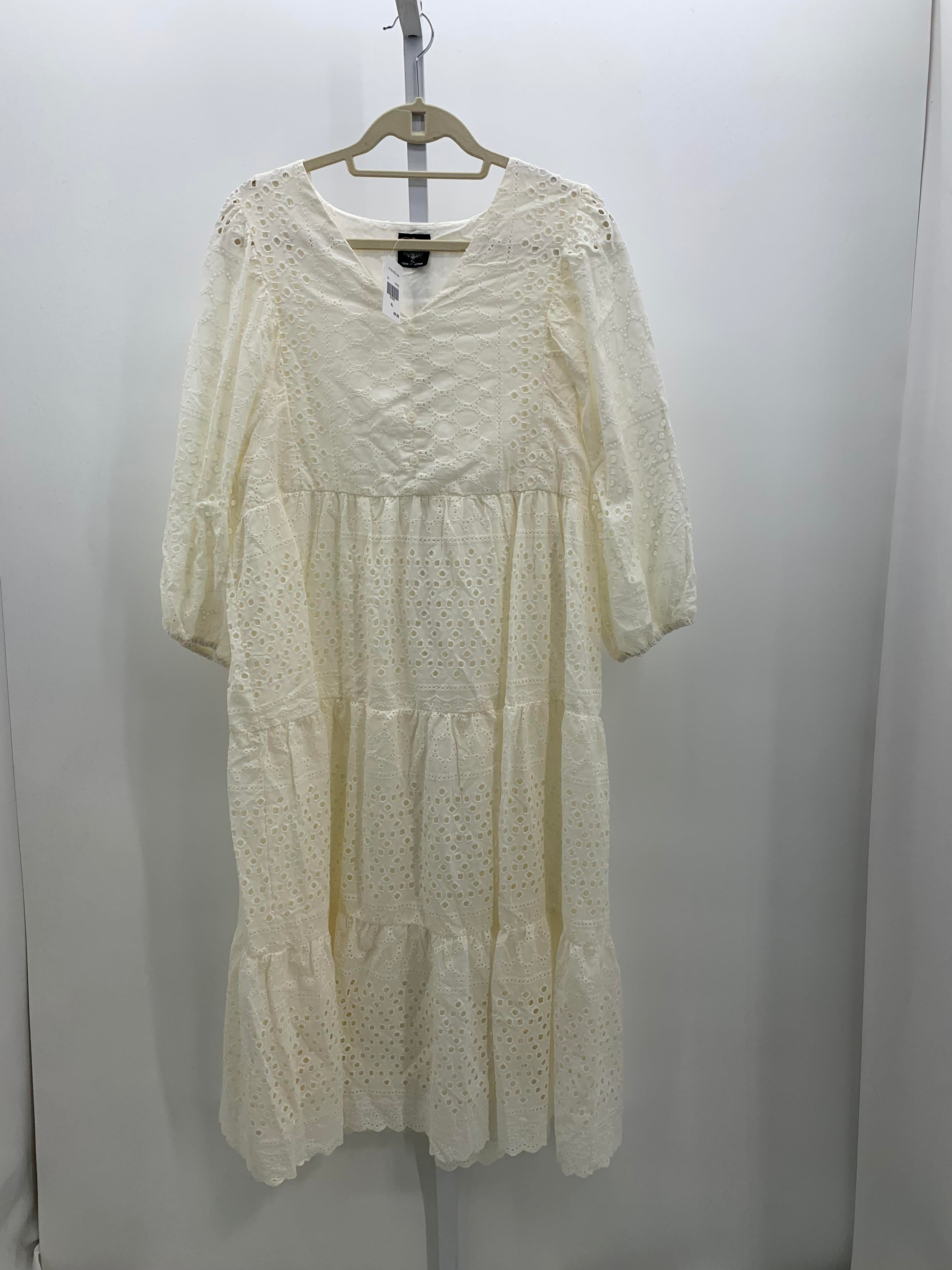Size Extra Large Misses Short Sleeve Dress